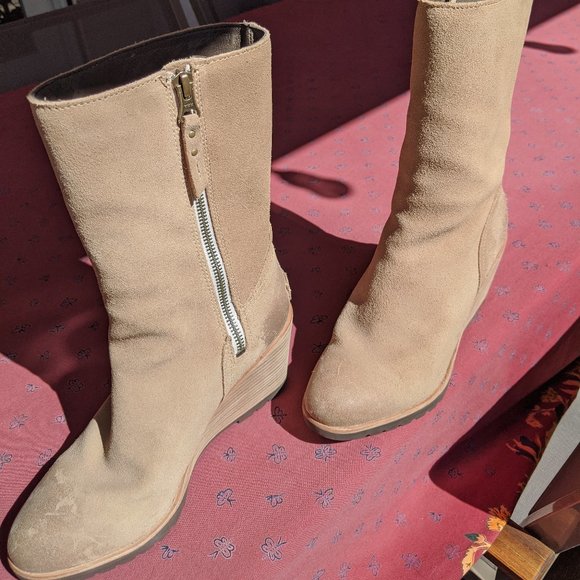 Sorel Shoes - Sorel after hours mid wedge boot size 8